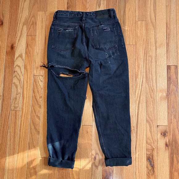 UNIF x UO Twerk Ripped Jeans - Picture 2 of 4